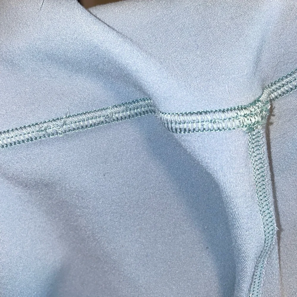 Light blue Lululemon align leggings - Picture 3 of 6